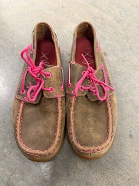 Twisted X Brown Leather Moccasin-Style Shoes with Pink Laces